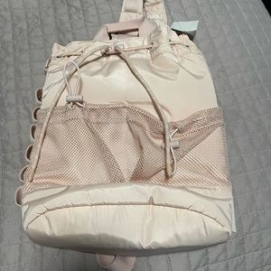 Dagne Dover nova sling bag